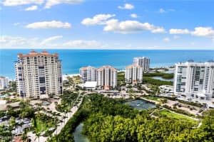 40 Seagate Dr 1204a, Naples