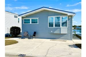 523 Cheetah Dr 523, Naples