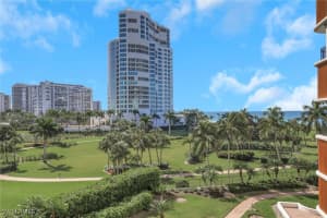 4251 Gulf Shore Blvd N 5b, Naples