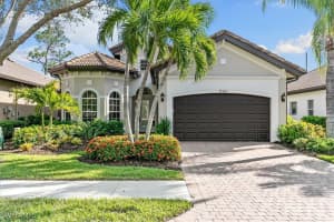 7864 Valencia Ct, Naples