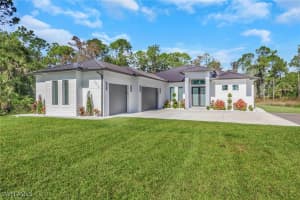 3813 16th Ave Ne, Naples