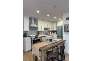 780 10th Ave S 1, Naples