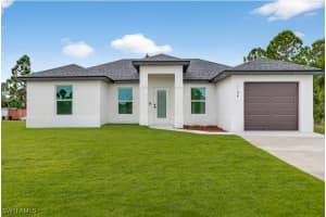 1108 Eauclaire St E, Lehigh Acres