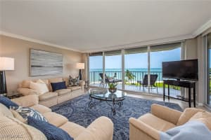 10701 Gulf Shore Dr 502, Naples