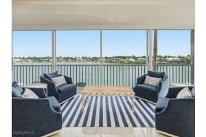 2750 Gulf Shore Blvd N 204, Naples