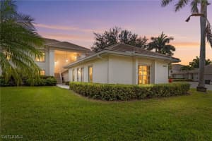 8290 Grand Palm Dr 3, Estero