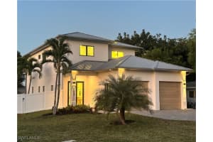 803 96th Ave N, Naples