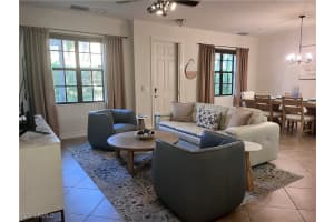 9092 Chula Vista St 11003, Naples