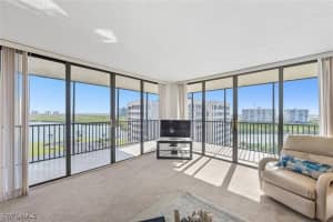 11 Bluebill Ave 1006, Naples