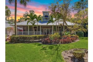 6480 Sandalwood Ln, Naples