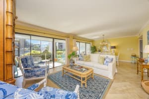 544 Retreat Dr 101, Naples