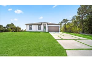 1256 Edmund St E, Lehigh Acres