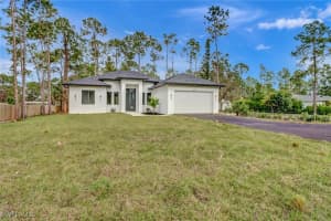 3232 47th Ave Ne, Naples