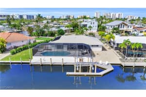 25 Palmview Blvd, Fort Myers Beach