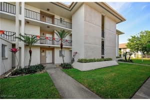 2079 Barkeley Ln 6, Fort Myers