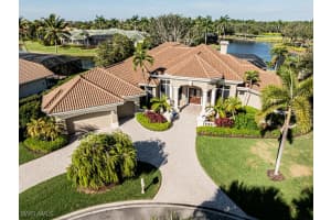 1676 Persimmon Dr, Naples 1676 Persimmon Dr, Naples