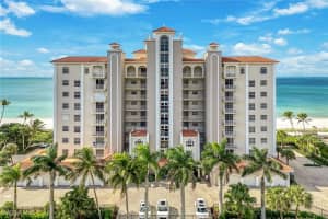 9577 Gulf Shore Dr 704, Naples