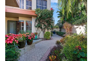 6802 Pelican Bay Blvd 1002, Naples