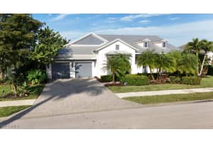 14831 Dockside Ln, Naples