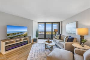 440 Seaview Ct 1908, Marco Island