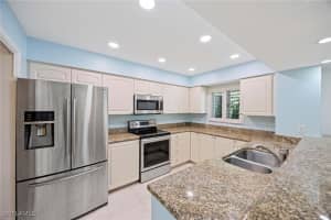 1608 Spoonbill Ln B, Naples