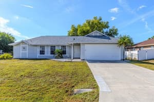 814 Sw 10th Pl, Cape Coral