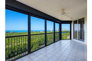 7425 Pelican Bay Blvd 1005, Naples
