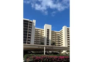 15 Bluebill Ave 1006, Naples