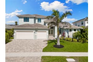 782 Saturn Ct, Marco Island