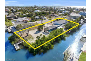 351 Jefferson Ct, Fort Myers Beach