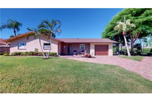 27514 Playa Del Rey Ln, Bonita Springs