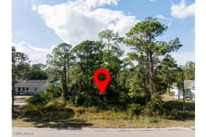 921 Moore Ave, Lehigh Acres