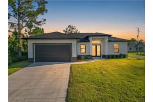 2911 37th St W, Lehigh Acres