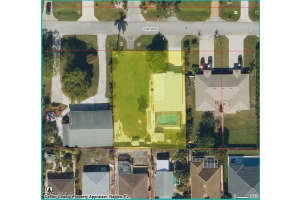 736 104th Ave N, Naples