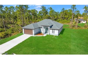 1121 Crocus St, Lehigh Acres