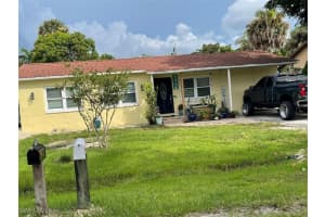 5214 Carlton St, Naples