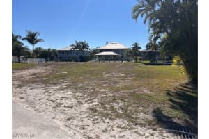 14 Pepita St, Fort Myers Beach 14 Pepita St, Fort Myers Beach