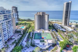 4551 Gulf Shore Blvd N 405, Naples