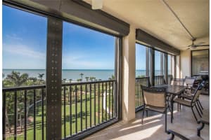 10851 Gulf Shore Dr 402, Naples