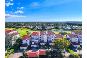 1520 Clermont Dr 403, Naples