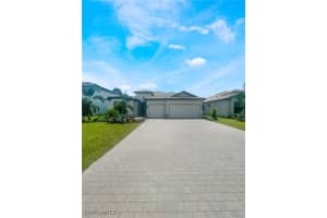 19421 Hinkley Dr, Estero