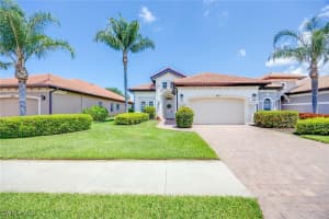 7863 Valencia Ct, Naples