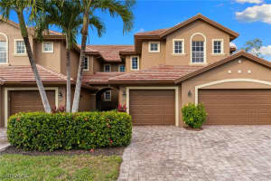 6693 Alden Woods Cir 202, Naples