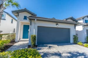 7565 Carnegie Way, Naples