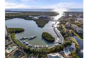455 Cove Tower Dr 1703, Naples