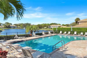 351 Emerald Bay Cir R5, Naples