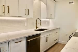 333 Harbour Dr 109, Naples 333 Harbour Dr 109, Naples