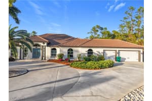 4411 Pine Ridge Rd, Naples