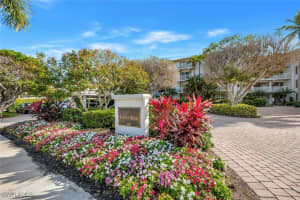2800 Gulf Shore Blvd N 303, Naples