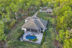 4186 3rd Ave Nw, Naples